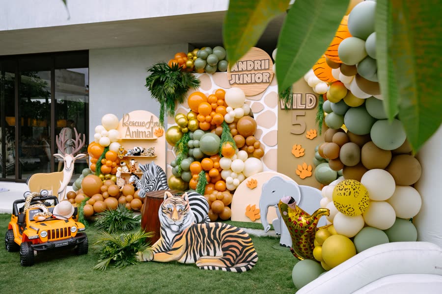 Decor & photo zones