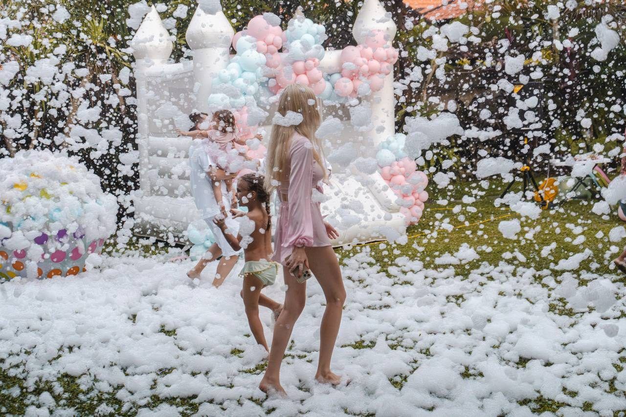Bounce castle Little