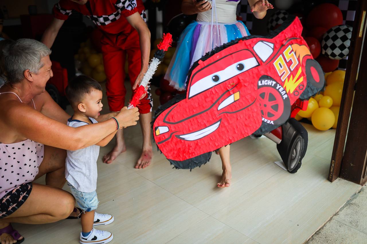 A racing party built indoors, where a two-year-old could cope — photo 8