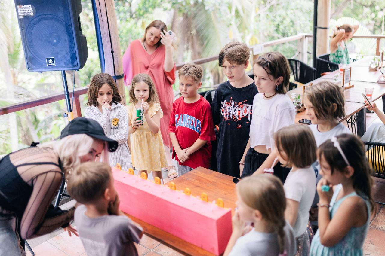 A birthday with no theme at all, for eight-year-olds — photo 6