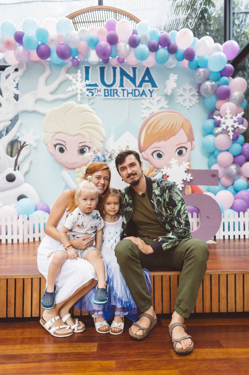 A Frozen party with real snow, in thirty degrees — photo 4