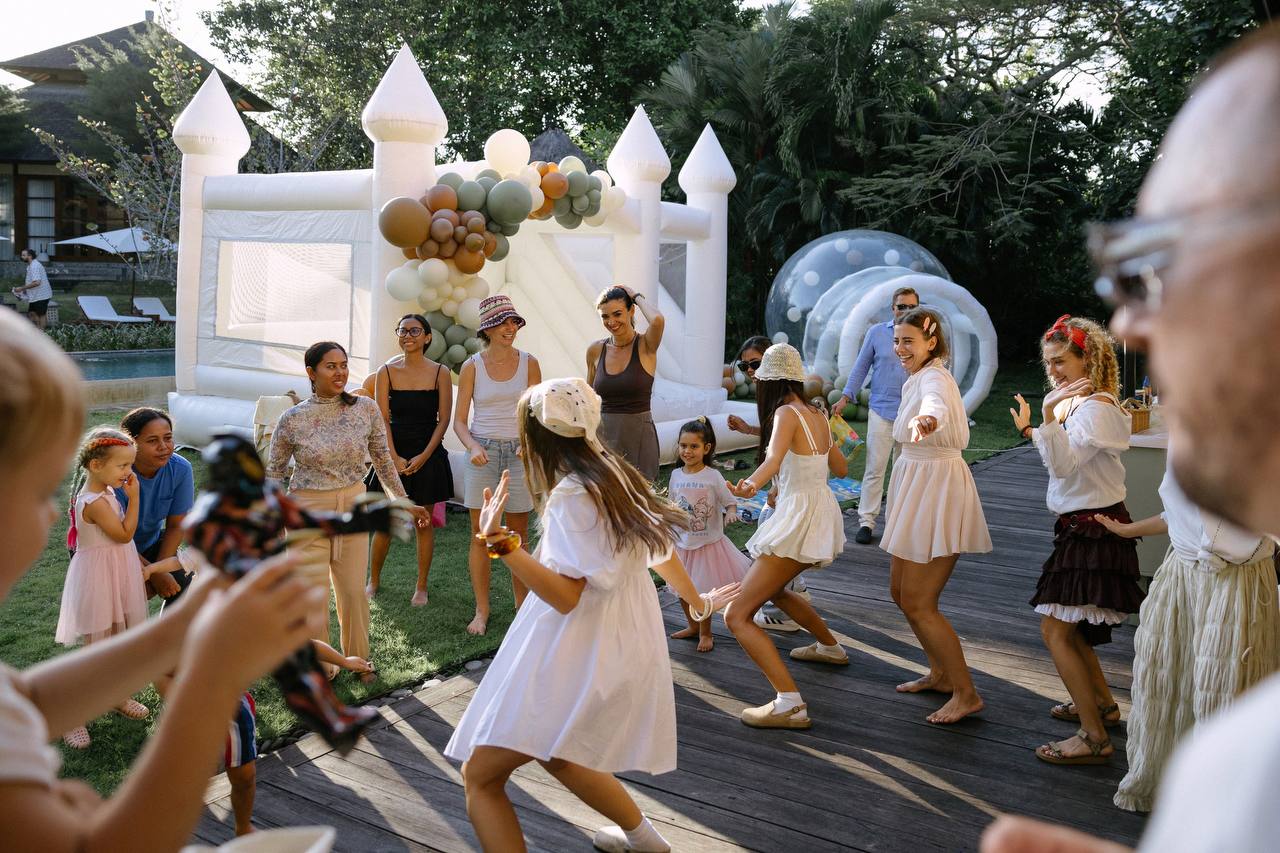 The pirate party that turned into a dance floor — photo 4