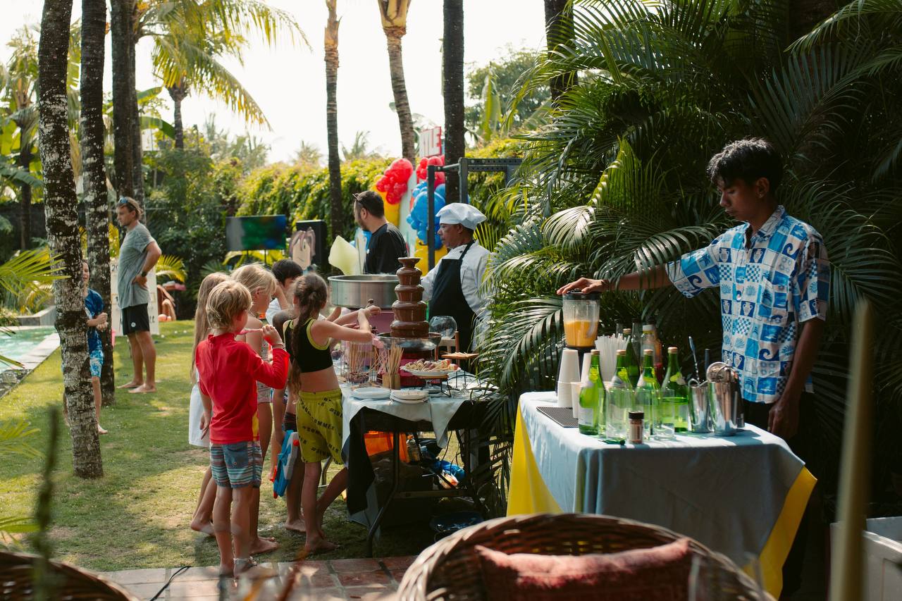 The Roblox birthday where the parents never got up from the table — photo 3