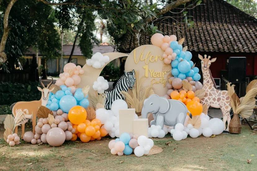 A safari first birthday you would still frame in ten years — photo 3