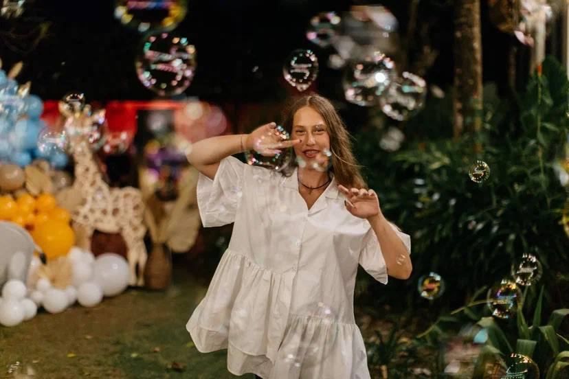 A safari first birthday you would still frame in ten years — photo 6