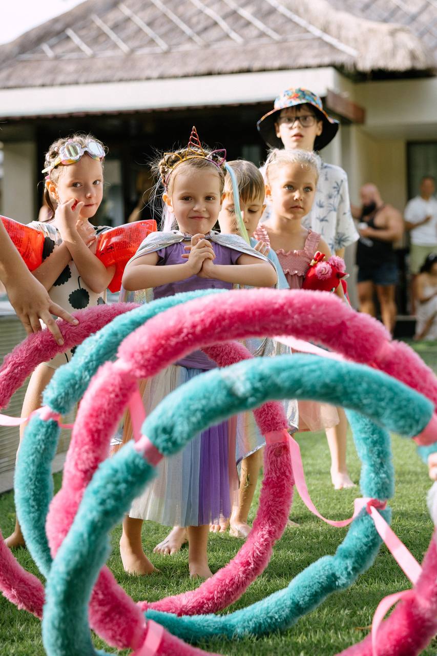 A unicorn party that worked with everyone in wet swimsuits — photo 4