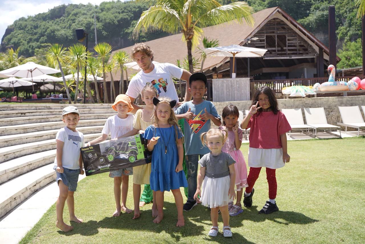 Minecraft birthday party in Bali — real party photo 4